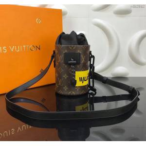 LV包 M44631 老花 Chalk Nano手袋 頂級原單 LV抽繩斜挎包 自攀岩運動鎂粉袋  ydh2842