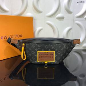 LV包 lv腰包 M45220 Discovery腰包 Gaston Labels系列 LV限量版款腰包  ydh3523