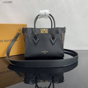 Lv路易威登2023專櫃新款On My Side小號手袋 LV老花經典款手提肩背女包 M57728 ydh5066