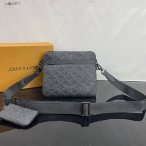 Lv路易威登2023專櫃新款Trio郵差包 LV黑色全皮壓花男士單肩斜挎包 M46602 ydh5077