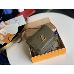 LV專櫃2023新款Monogram Empreinte皮革肩背斜挎女包 M57073 路易威登經典鏈條信使包 dn1165