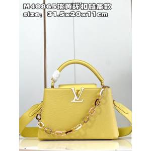 LV專櫃2023新款Capucines中號手袋 M48865淡黃環扣鏈條款 路易威登Taurillon皮革手提肩背女包 dn1253