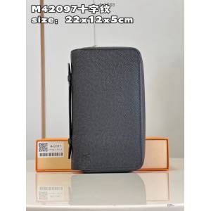 LV專櫃2023新款Zippy大號錢夾 M42097十字紋 路易威登十字紋男士拉鏈差長錢包 dn1388