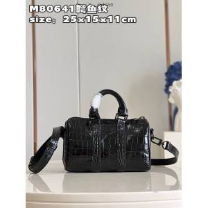 LV專櫃2023新款Keepall系列迷你版手提包 M80641鱷魚紋 路易威登男士手袋 dn1450