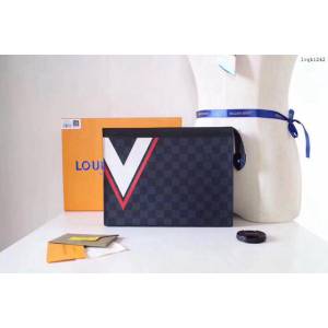 lv手包 Pochette Voyage中號手袋 N64023 2017年美洲杯系列 lv男士手拿包  lvqb1242
