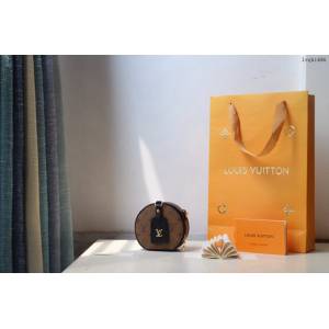 lv女包 M68570 Boite Chapeau鏈條包 lv圓形小挎包  lvqb1484