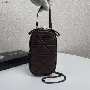 prada女包 普拉達專櫃新款斜挎包 1DH030 Prada巧克力色手機包  pyd2225