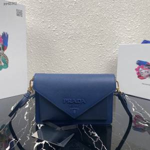 prada女包 普拉達新款女士斜挎包 1BP020 Prada單肩小包 Saffiano皮 Prada翻蓋包  pyd2362