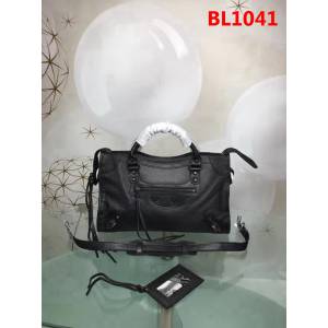 BALENCIAG巴黎世家 原單品質 經典代表作機車包 山羊皮黑錠款 可手提單肩斜跨  BL1041