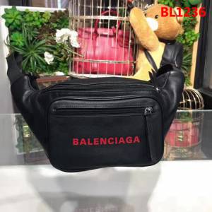 BALENCIAG巴黎世家 專櫃同步更新 斜挎胸包腰包 簡約兩用包  BL1236