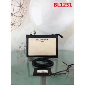 BALENCIAG巴黎世家 Balenciaga Bazar shopper手拿包 可斜挎 簡單優雅 隨意休閒  BL1251
