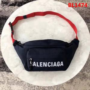 BALENCIAG巴黎世家 爆款 2018年早秋 Wheel Logo 刺繡腰包  BL1474