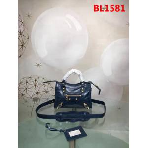 BALENCIAG巴黎世家 義大利進口 原版油蠟頭層牛皮 香皮小銀釘 時尚百搭 手提肩背斜挎包  BL1581