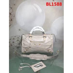 BALENCIAG巴黎世家 義大利進口 原版油蠟頭層牛皮 香皮小銀釘 時尚百搭 手提肩背斜挎包  BL1588
