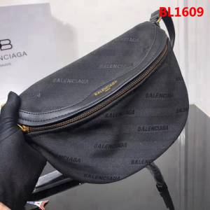 BALENCIAG巴黎世家 火爆 帆布拼牛皮 可做胸包 斜挎 單肩包 91869  BL1609