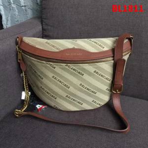 BALENCIAG巴黎世家 半月腰包 帆布材質 滿飾Balenciaga標識提花  BL1811