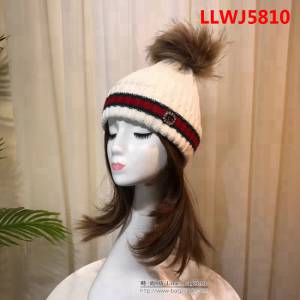 GUCCI古馳 三條杆古琦水鑽搭配狐狸毛球 卷邊毛線針織帽 LLWJ5810