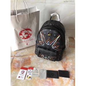 MCM女包 原單 經典造型款 Cosmo圖案 小號 MCM雙肩包 百搭款MCM女背包  mdmc1011