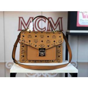 MCM女包 原單 6236打釘 MCM新品 Patricia風琴式郵差包 MCM手提包 女手拎包 MCM單肩斜挎包  mdmc1354