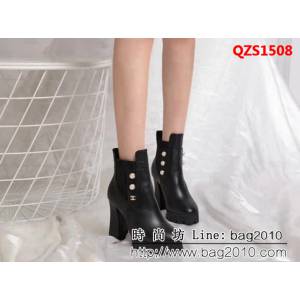 CHANEL香奈兒 牛皮面 高跟厚底 珍珠鬆緊短靴 QZS1508