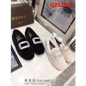 GUCCI古馳 新款 羊羔毛水鑽扣飾 舒適保暖 時尚瓢鞋 QZS2582