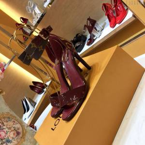 LV路易威登 頂級版本 巴黎代購款 2019最新單鞋 漆皮羊皮 新款 女高跟涼鞋  ljl1138