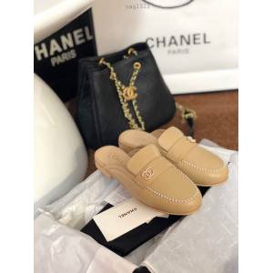 Chanel女鞋 香奈兒2020春夏頂級涼鞋系列 大扣小珍珠 Chanel爆款休閒女單皮鞋  naq1313