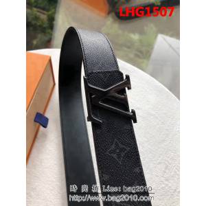 路易威登LV 經典老花 頭層牛皮皮底 精鋼字母斜條紋邊掛扣 男士皮帶 LHG1507