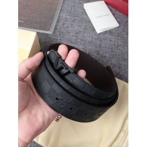 LV皮帶 經典LV腰帶系列 路易威登壓紋牛皮男士腰帶  xfp2110