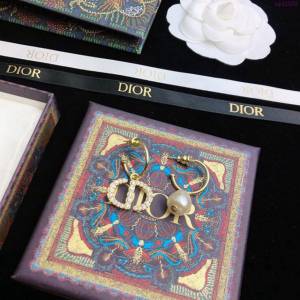 Dior飾品 迪奧經典熱銷款耳環 2021新款DIOR迪奧CD字母耳釘  zgd1192