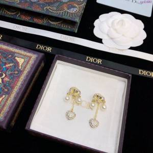 Dior飾品 迪奧經典熱銷款施華洛水晶鑽愛心珍珠耳環耳釘  zgd1480