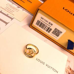 Louis Vuitton新款飾品 路易威登字母戒指 LV圓形金色戒指  zglv2086