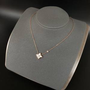 Louis Vuitton新款飾品 路易威登經典單花項鏈 LV天然白貝母四葉草鎖骨鏈  zglv2136