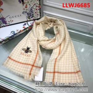 GUCCI古馳官網 18年秀場小千鳥格羊絨長圍巾 LLWJ6685