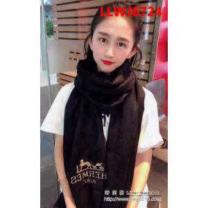 HERMES愛馬仕2018年度爆款 新款Hermès淨色刺繡圍巾 LLWJ6724