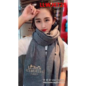 HERMES愛馬仕2018年度爆款 新款Hermès淨色刺繡圍巾 LLWJ6725