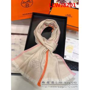 HERMES愛馬仕年度限量款2018年最新款百搭人字紋羊絨圍巾 H098 LLWJ8201