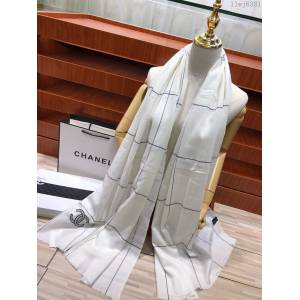 CHANEL女圍巾 香奈兒經典格紋 百搭純色 小香家羊毛刺繡披肩  llwj6381