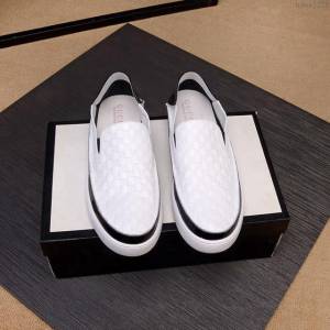 GUCCI男鞋 專櫃同步 古馳新款休閒鞋 純手工制做 Gucci休閒百搭款男鞋  hdnx1235