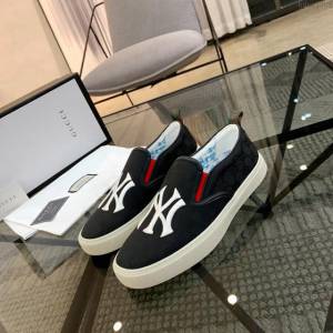 GUCCI男鞋 頂級代購 專櫃同步 高密度電繡圖案 古馳男板鞋 Gucci男休閒鞋  hdnx1304