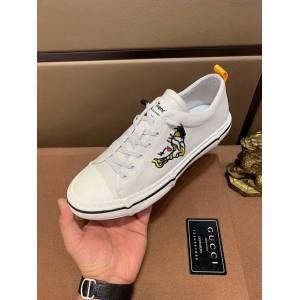 GUCCI男鞋 2019古奇官網最新款 休閒時尚男鞋 古馳牛皮小白鞋 Gucci休閒男板鞋  hdnx1343