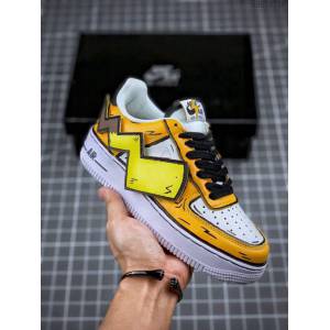 Nike男鞋 手繪皮卡丘配色 耐克休閒鞋 2020新品 空軍一號 低幫休閒板鞋 男女同款  hdx13146