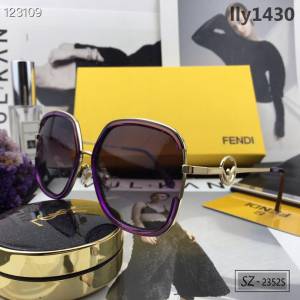 FENDI芬迪 寶麗來樹脂偏光鏡片 PC鏡架 2019新款太陽鏡 遮擋有害光線防輻射 2352S  lly1430