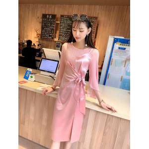Chanel香奈兒 法國專櫃同步新款 醋酸連衣裙S-XL粉色酒紅色 百分百醋酸面料 腰間長飄帶 遮肚顯瘦 小女人氣質  xly1383