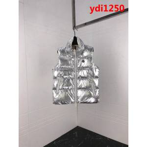 MONCLER蒙口 火爆款 香港限量款 防水太空金屬銀 羽絨馬甲 ydi1250