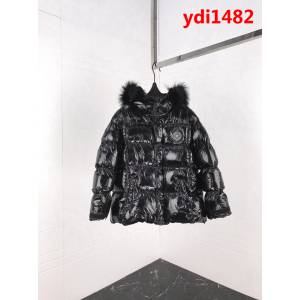 CHANEL香奈兒 18ss冬季新款 亮面色 最新橡膠章 黑色棉服  ydi1482