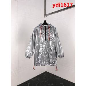 BURBERRY巴寶莉 18ss秋冬新款 銀色騎士 背後騎士刺繡圖案 薄棉衝鋒衣 OS版型 男女同款 ydi1617