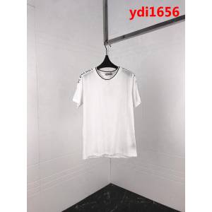 BURBERRY巴寶莉 19早春新款 螺紋領口 字母印花 雙股絲光棉 男款短袖 ydi1656