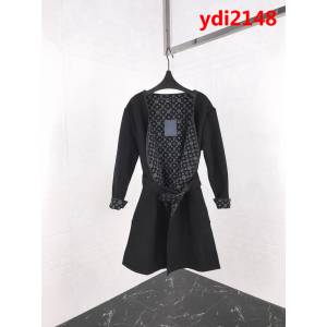 LV路易威登 秋冬新品 進口羊毛 女款手工大衣 內裏老花logo ydi2148