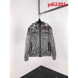 GVC紀梵希 18SS秋冬新款 原版LOGO五金 亮面防水 男款羽絨服 ydi2201